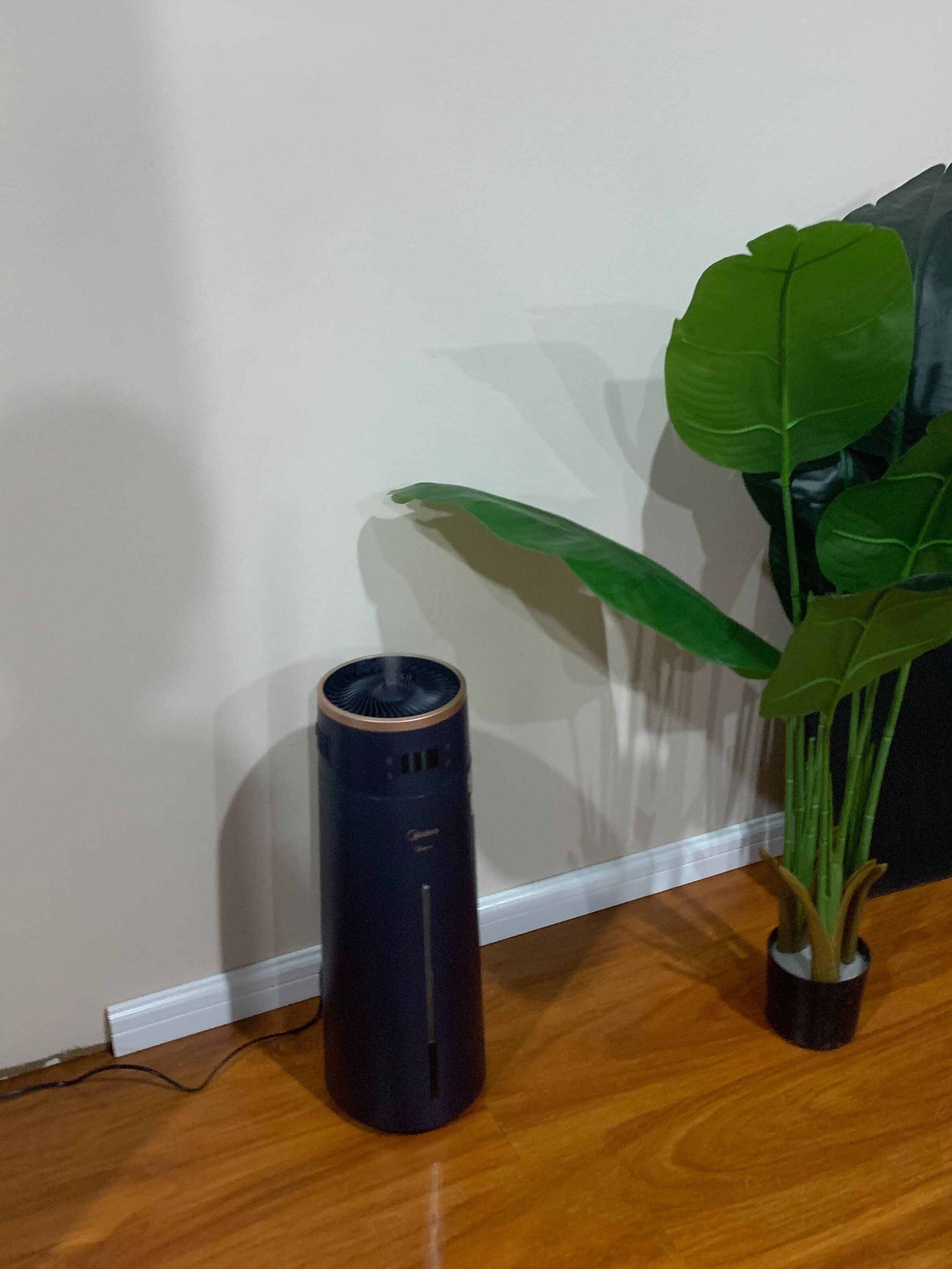 美的空气加湿器评测：给你爱的人，更多水雾“呵护”！的第3张示图