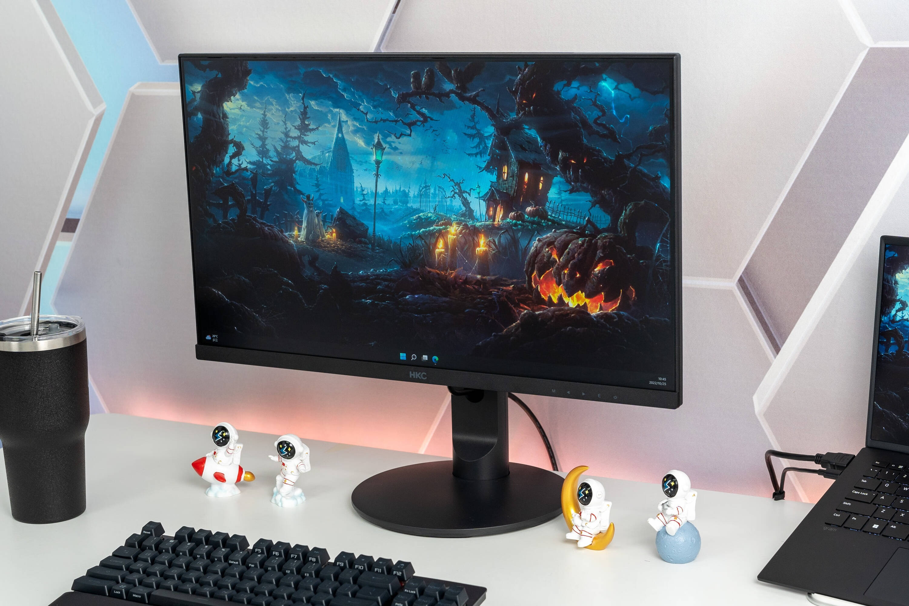 HKC S24Pro显示器怎么样？入手评测：低蓝光认证，有效保护眼睛