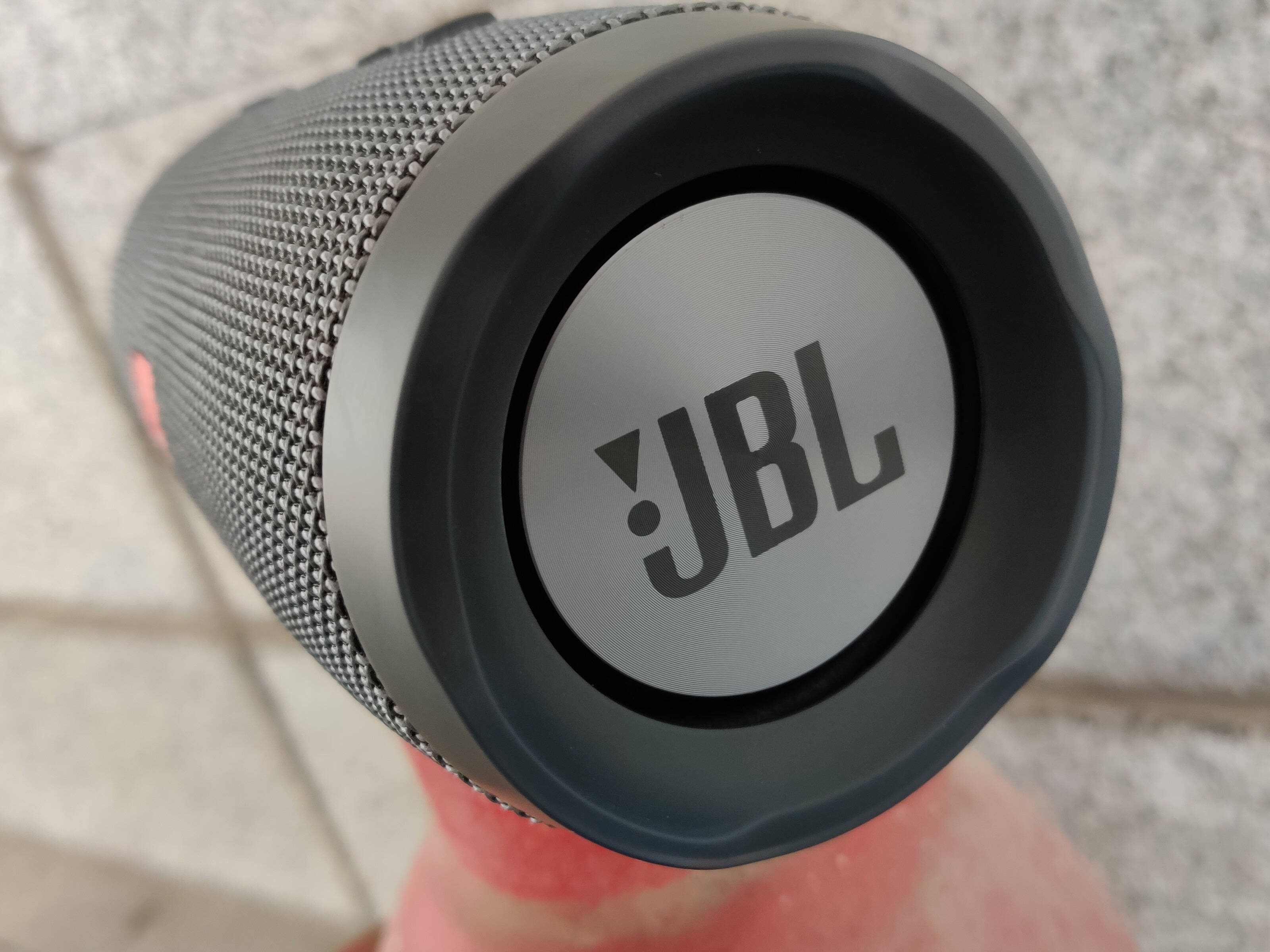 JBL蓝牙音箱：当代年轻人的解压方式！