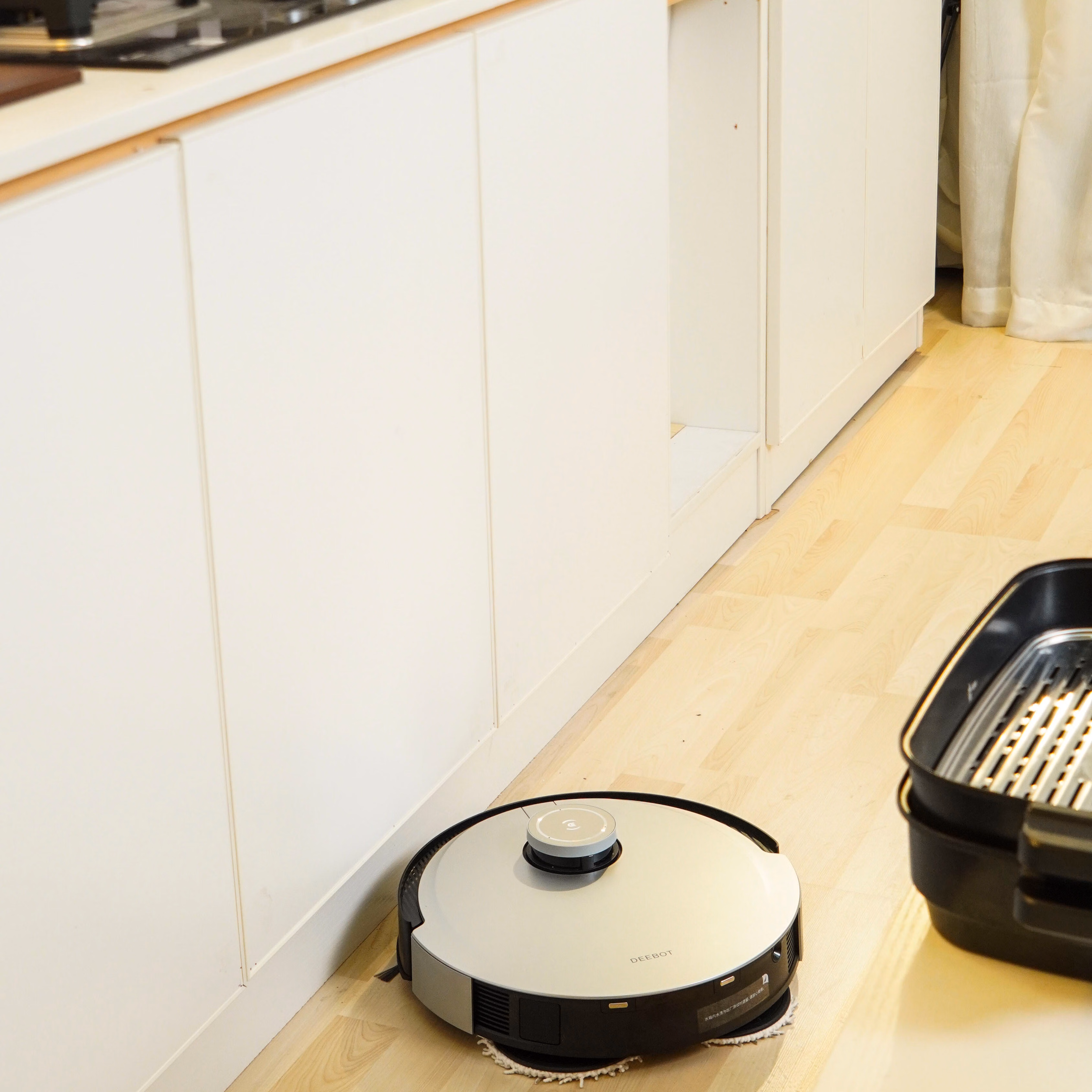 科沃斯扫地机器人评测：一款毫无疑问的居家好物！的第2张示图