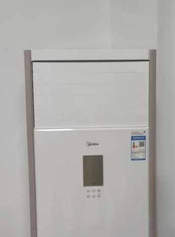 进入便利店立马凉快，原因就是这款美的5匹商用柜机的第2张示图