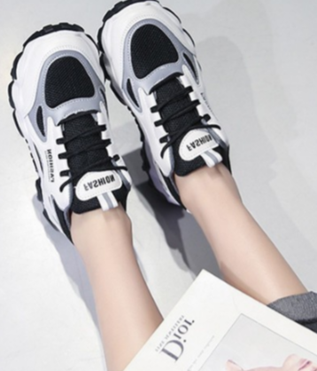 一双老爹鞋可以搭配任何衣服，裤子裙子都可以！的第4张示图