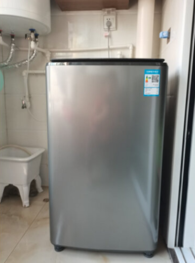 小天鹅洗衣机：无孔内桶保护衣物，智能控制防止缠绕的第2张示图