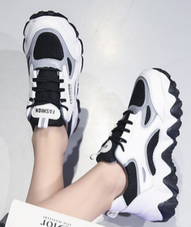 一双老爹鞋可以搭配任何衣服，裤子裙子都可以！的第2张示图