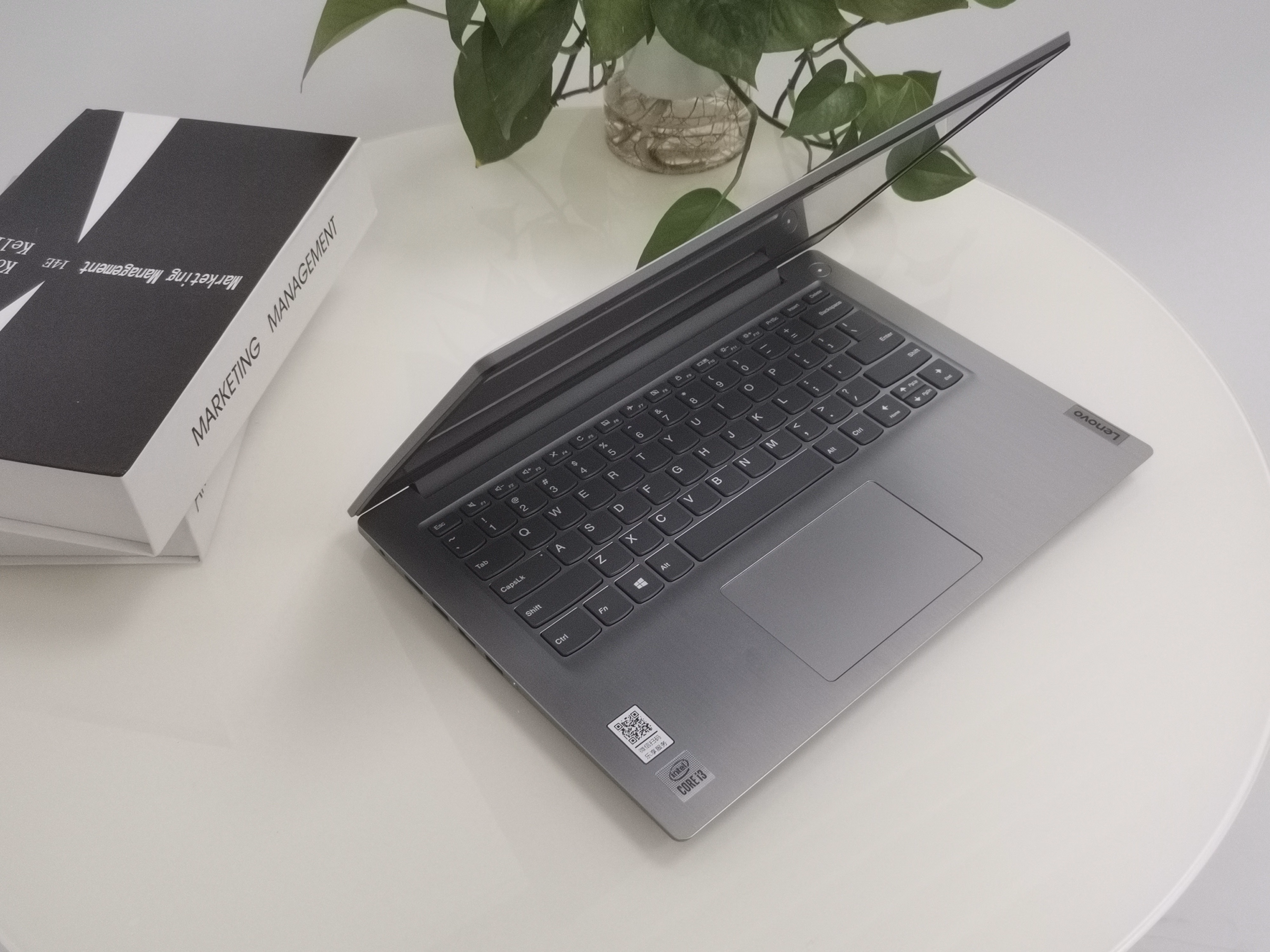 高性价比轻薄本推荐,学生党盲入联想ideaPad14s的第3张示图 高性价比轻薄本推荐,学生党盲入联想ideaPad14s的第3张示图