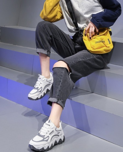 一双老爹鞋可以搭配任何衣服，裤子裙子都可以！-JinMo之家