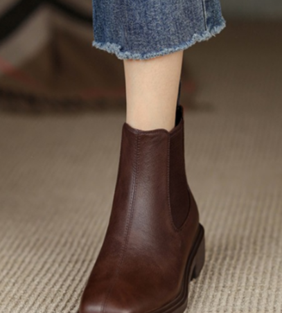 今年流行的小短靴,搭配裙子更好看!的第3张示图 今年流行的小短靴,搭配裙子更好看!的第3张示图