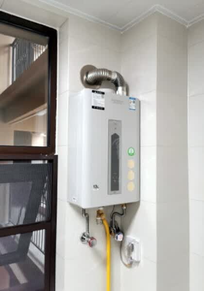 史密斯燃气热水器：恒温出水畅快洗浴，CO强排更安全-JinMo之家