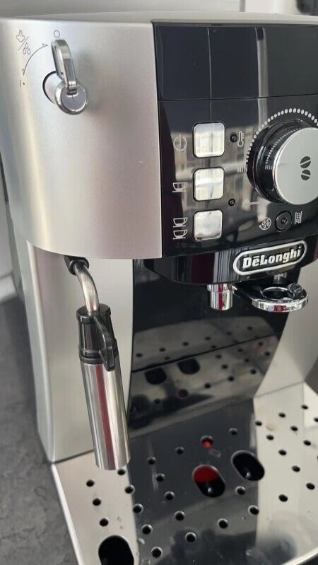 测评德龙全自动咖啡机：细节设计+匠心打造，值得信赖的第3张示图