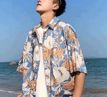 不会还有人嫌弃花衬衫吧,时髦精们都穿上了的第3张示图 不会还有人嫌弃花衬衫吧,时髦精们都穿上了的第3张示图