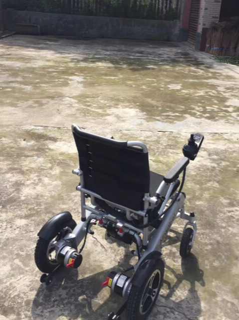 一款续航力强电动轮椅，为出行带来更多便利