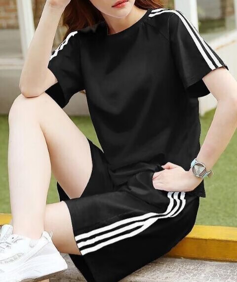 西装短裤套装+凉鞋,精致干练又优雅的第4张示图 西装短裤套装+凉鞋,精致干练又优雅的第4张示图