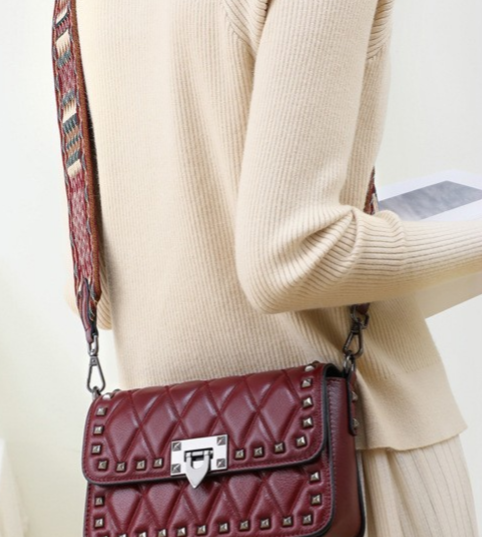 鲜艳时髦的斜挎包,明媚打动少女心!的第4张示图 鲜艳时髦的斜挎包,明媚打动少女心!的第4张示图