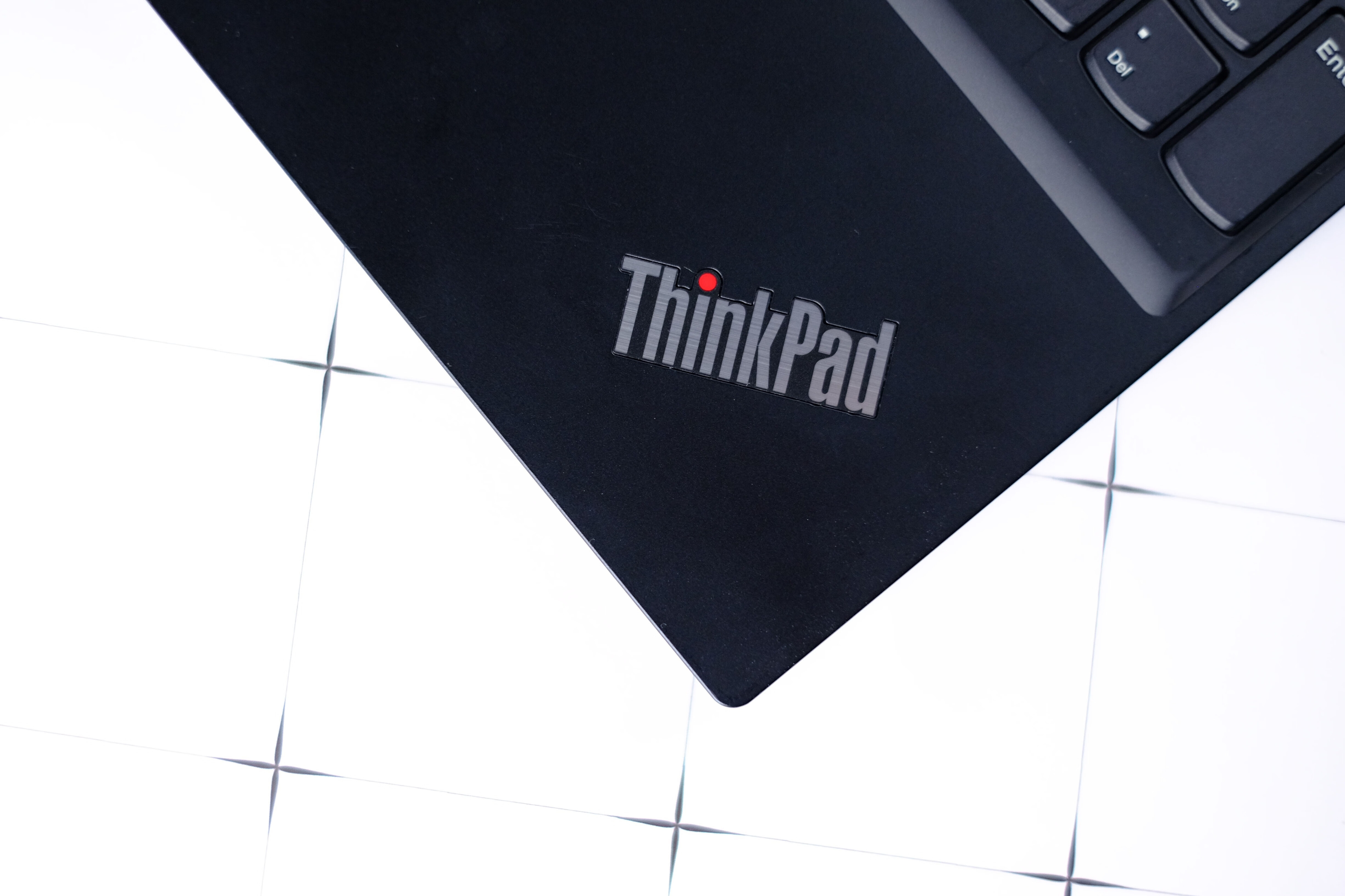 ThinkPad E15笔记本评测：办公笔记本够大屏，才足够痛快！的第1张示图
