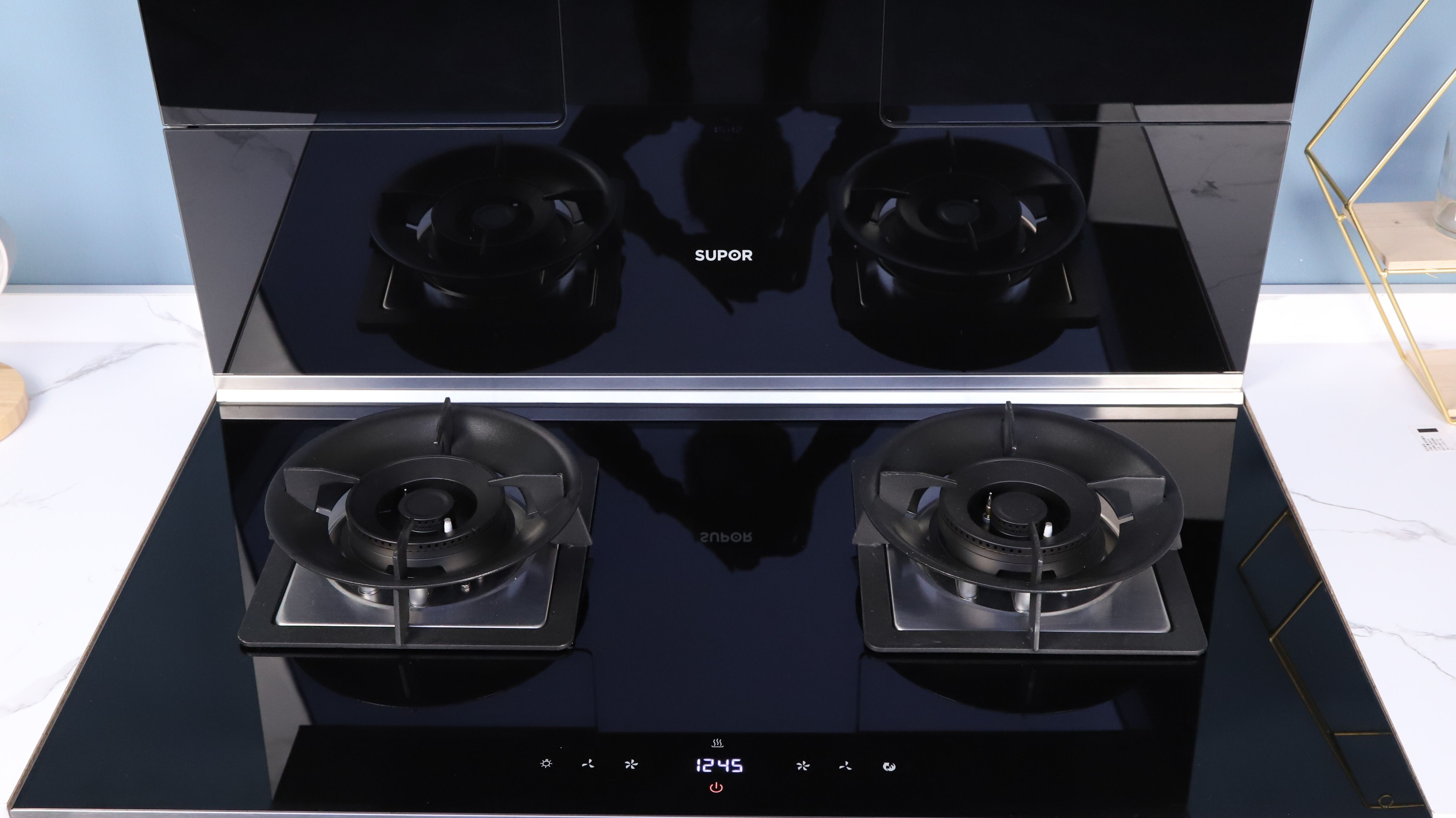 梦想厨房优雅下厨,苏泊尔多功能集成灶功不可没的第2张示图 梦想厨房优雅下厨,苏泊尔多功能集成灶功不可没的第2张示图