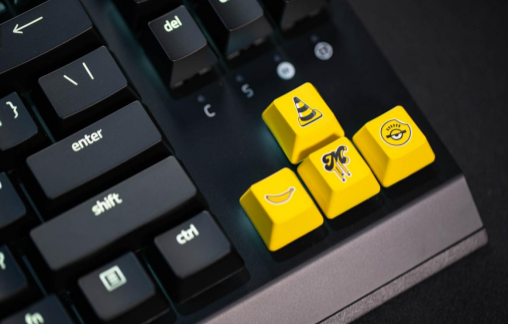 玩味十足释放个性，小黄人黑寡妇蜘蛛X竞技版机械键盘怎么样？的第4张示图