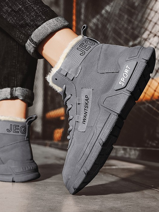 拒绝烂大街，今年秋冬会穿的男人都选这些靴子！的第2张示图