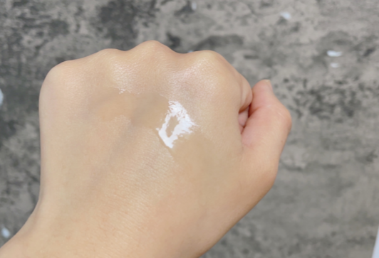 自然堂凝时鲜颜套装评测：补水还淡纹，护肤实力真可靠的第3张示图