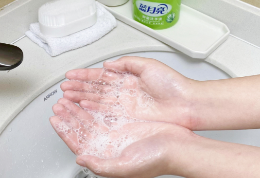 深入清洁还能呵护肌肤，蓝月亮洗手液真心好用的第3张示图