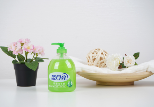 如何消灭看不见的有害物,交给蓝月亮芦荟洗手液就行的第4张示图 如何消灭看不见的有害物,交给蓝月亮芦荟洗手液就行的第4张示图