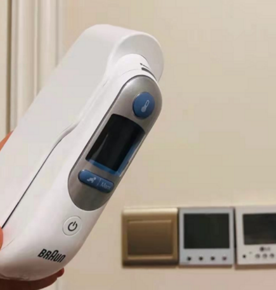 资深宝妈强烈种草，博朗IRT6520WE耳温枪评测-JinMo之家