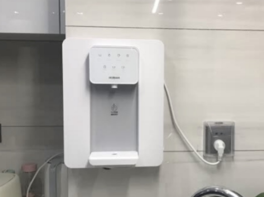 老板净水器家用套装评测:饮水便捷减少等待,功能真贴心的第2张示图 老板净水器家用套装评测:饮水便捷减少等待,功能真贴心的第2张示图