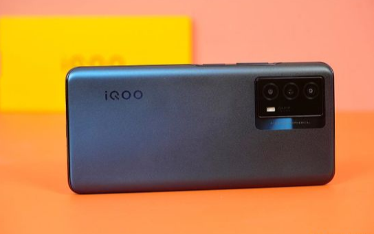 测评“用实力说话”的iQOO Z5手机怎么样？是否值得入手？的第1张示图