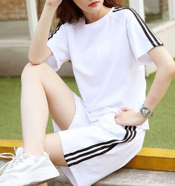 西装短裤套装+凉鞋,精致干练又优雅-JinMo之家