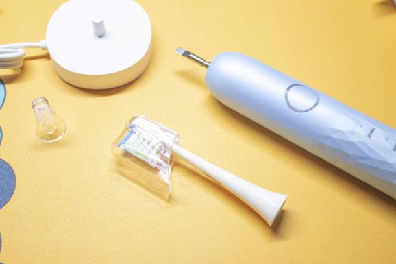 华为智选青春款2S电动牙刷测评：不凡“潮”力，守护牙齿健康的第2张示图
