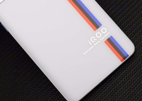 iQOO8游戏手机，骁龙888的第3张示图