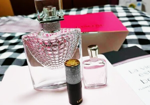 美的馈赠,最佳甜蜜拍档兰蔻奇迹香水-JinMo之家