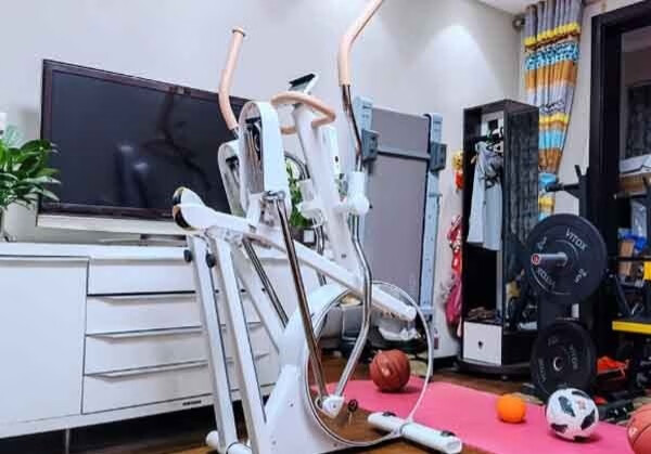 你只管运动，身材和健康交给赤兔镜面椭圆机的第4张示图