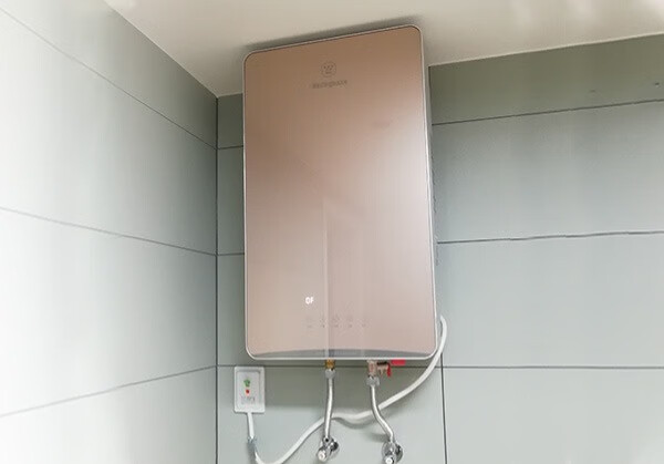 西屋速热恒温热水器，让你随心所“浴”！的第2张示图