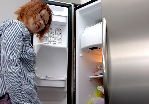 在外工作,当然要选择一款好用的冰箱才行!-JinMo之家