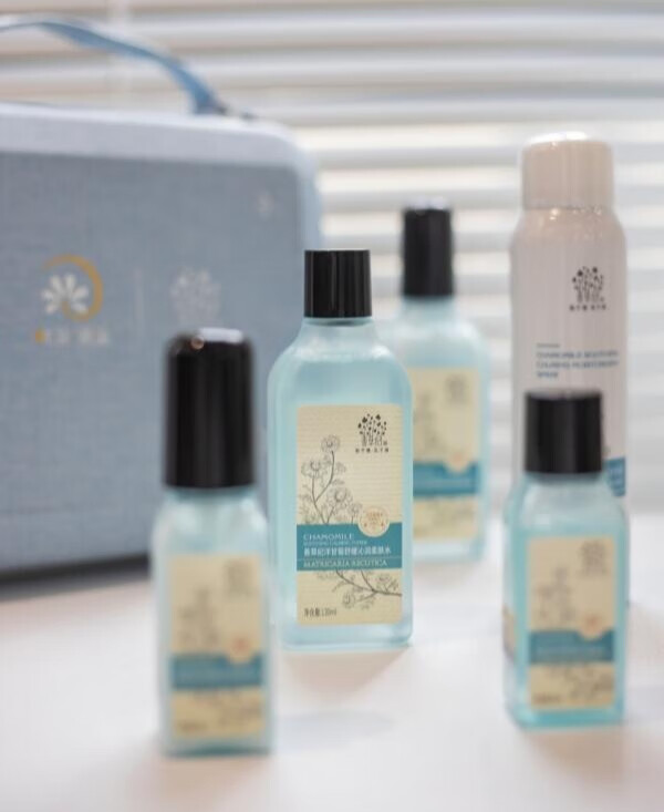 善草纪洋甘菊套装，秋冬天也让你的肌肤时刻保持水润-JinMo之家