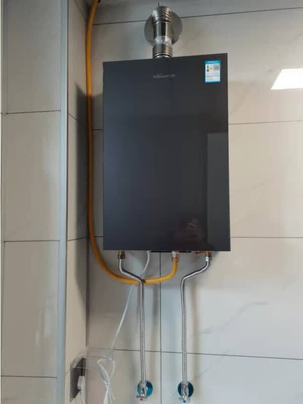 科技感十足的万和热水器，全屋热浴享受汤泉体验的第2张示图