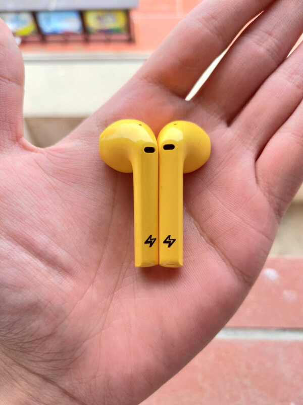 漫步者宝可梦联名款蓝牙耳机色调清亮，激发童年卡通梦的第3张示图