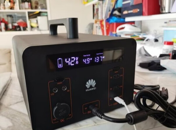 华为户外大功率电源,让你放心出门!-JinMo之家