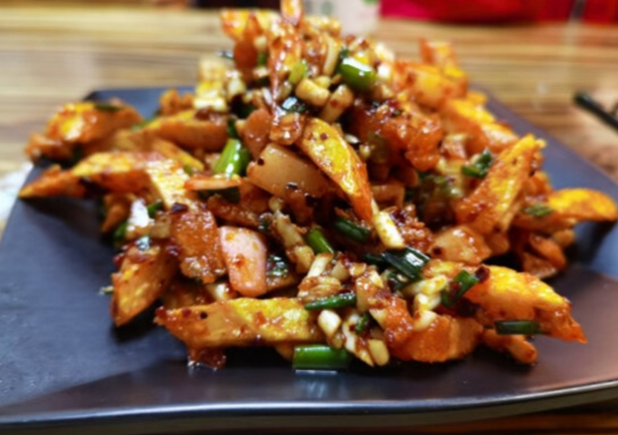 呵护全家饮食健康，鲁花低芥酸菜籽油更安心的第4张示图