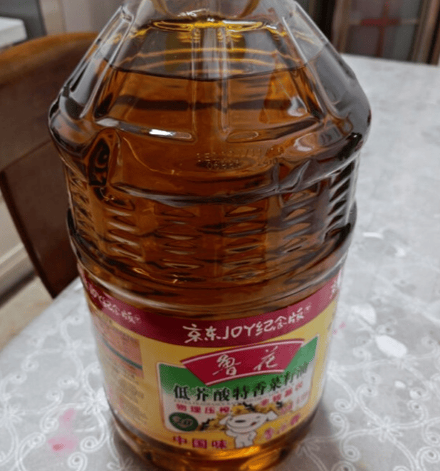 呵护全家饮食健康，鲁花低芥酸菜籽油更安心的第3张示图