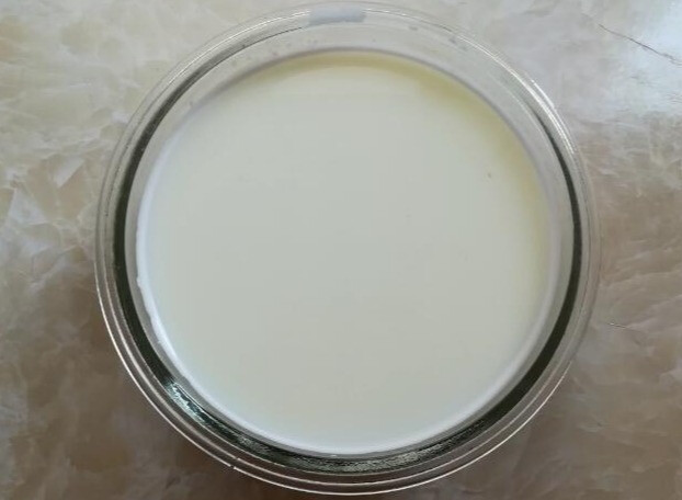 饭桌上必点的一道小吃炸鲜奶，外酥里嫩，奶香十足的第2张示图