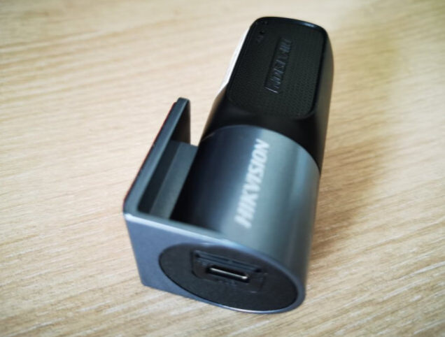 意外发生却找不到证据，可选择海康威视行车记录仪的第3张示图