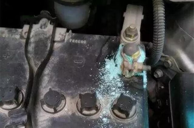 车子电池终生免维护，是不是就不需要保养了？一起了解下。的第4张示图