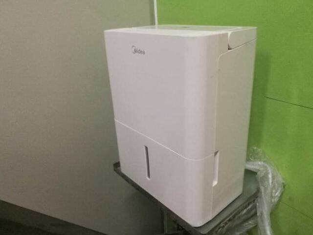 冬天下雨房间又湿又冷？那就来用这款除湿机-JinMo之家