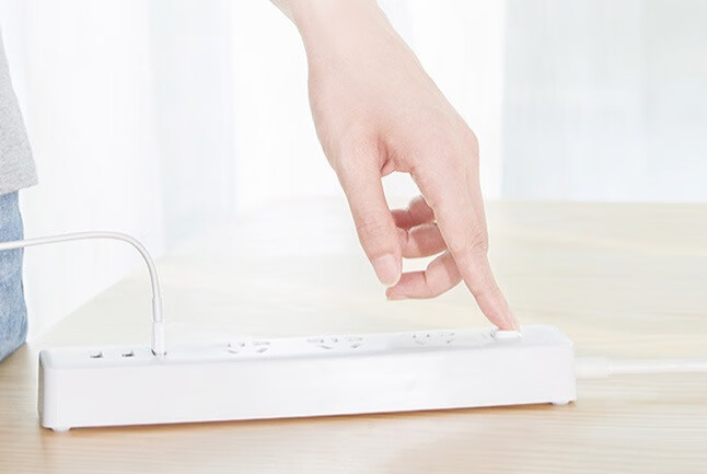 办公室多功能多孔插座，公牛新国标小白USB插座-JinMo之家