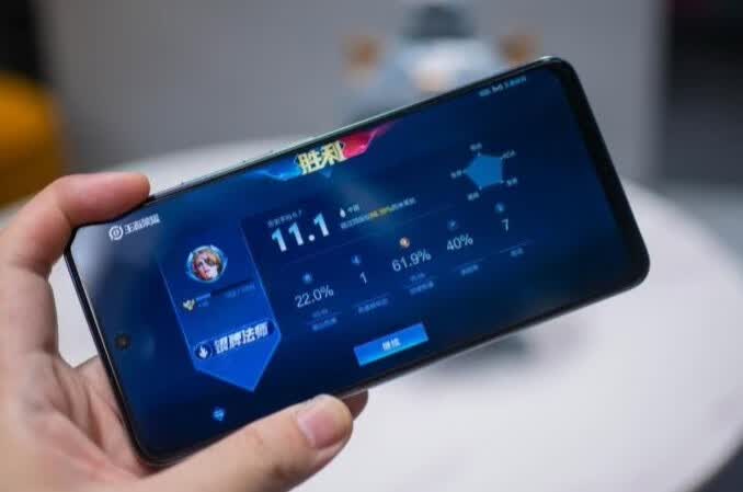 小米12简评:亮点不止小屏机身,还有超强性能-JinMo之家
