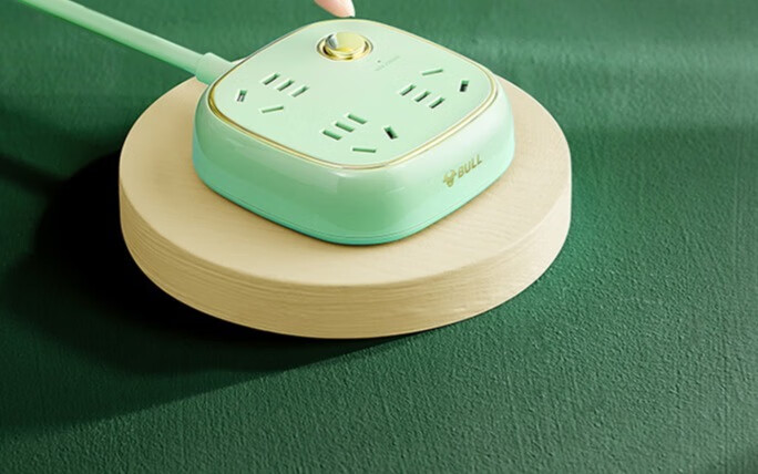 复古典雅的公牛插排,你不可能对它不心动的的第1张示图 复古典雅的公牛插排,你不可能对它不心动的的第1张示图