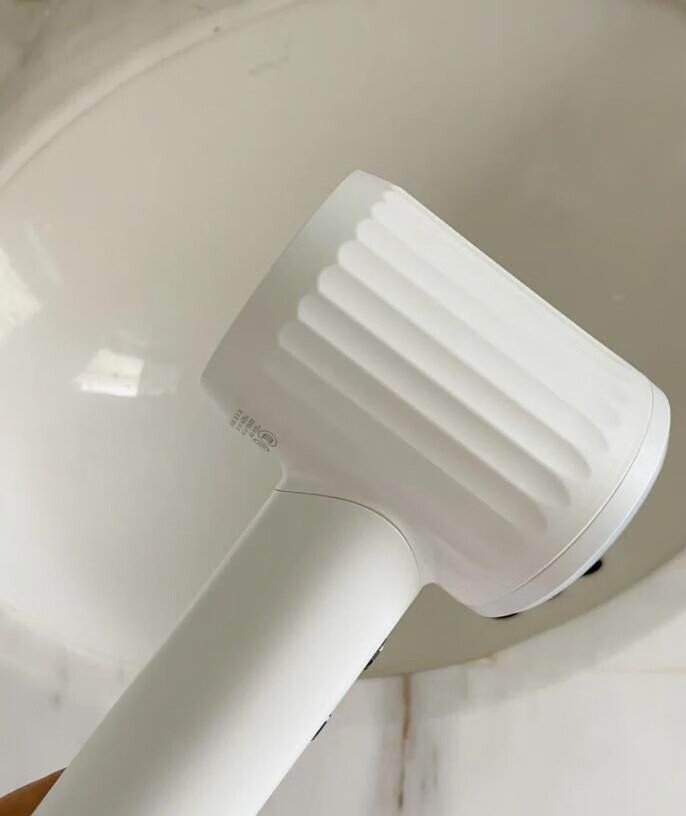 吹出一头好发质,徕芬负离子吹风机的第2张示图 吹出一头好发质,徕芬负离子吹风机的第2张示图