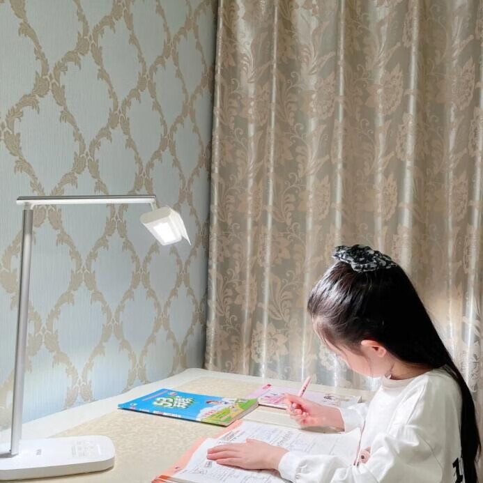 保护孩子的眼睛，从眼爸爸护眼灯开始-JinMo之家