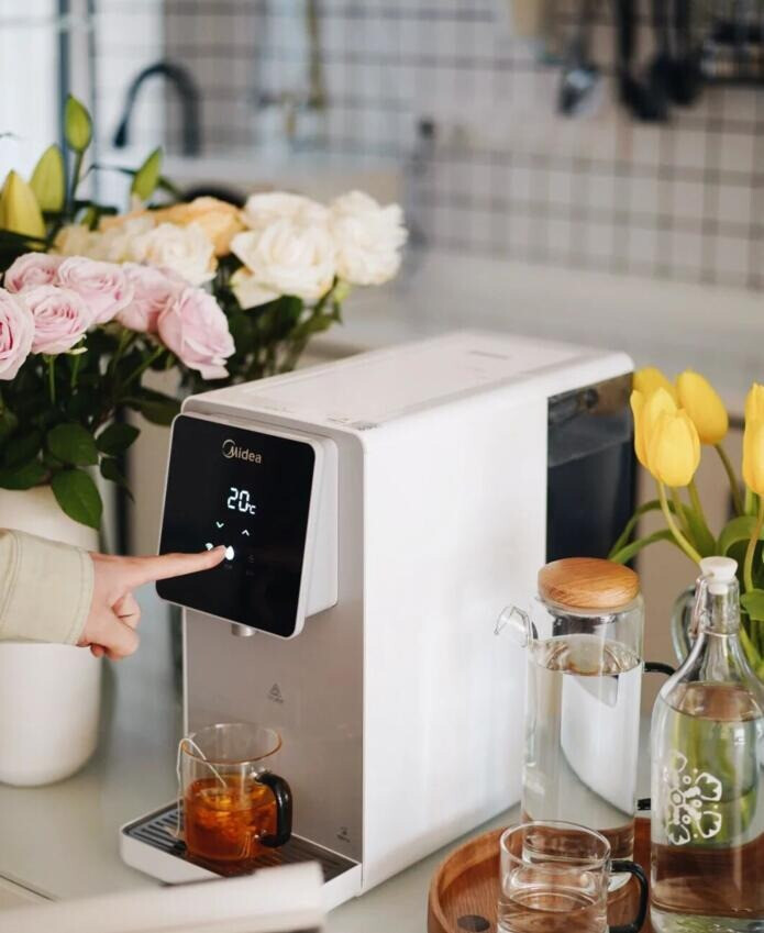 妈妈再也不担心我不喝水了,这都是美的饮水机的功劳-JinMo之家